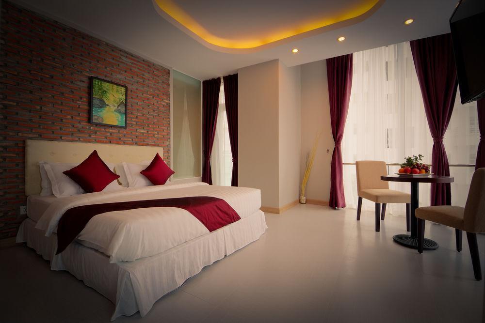 Colina Sky Hotel Phnom Pen Exterior foto
