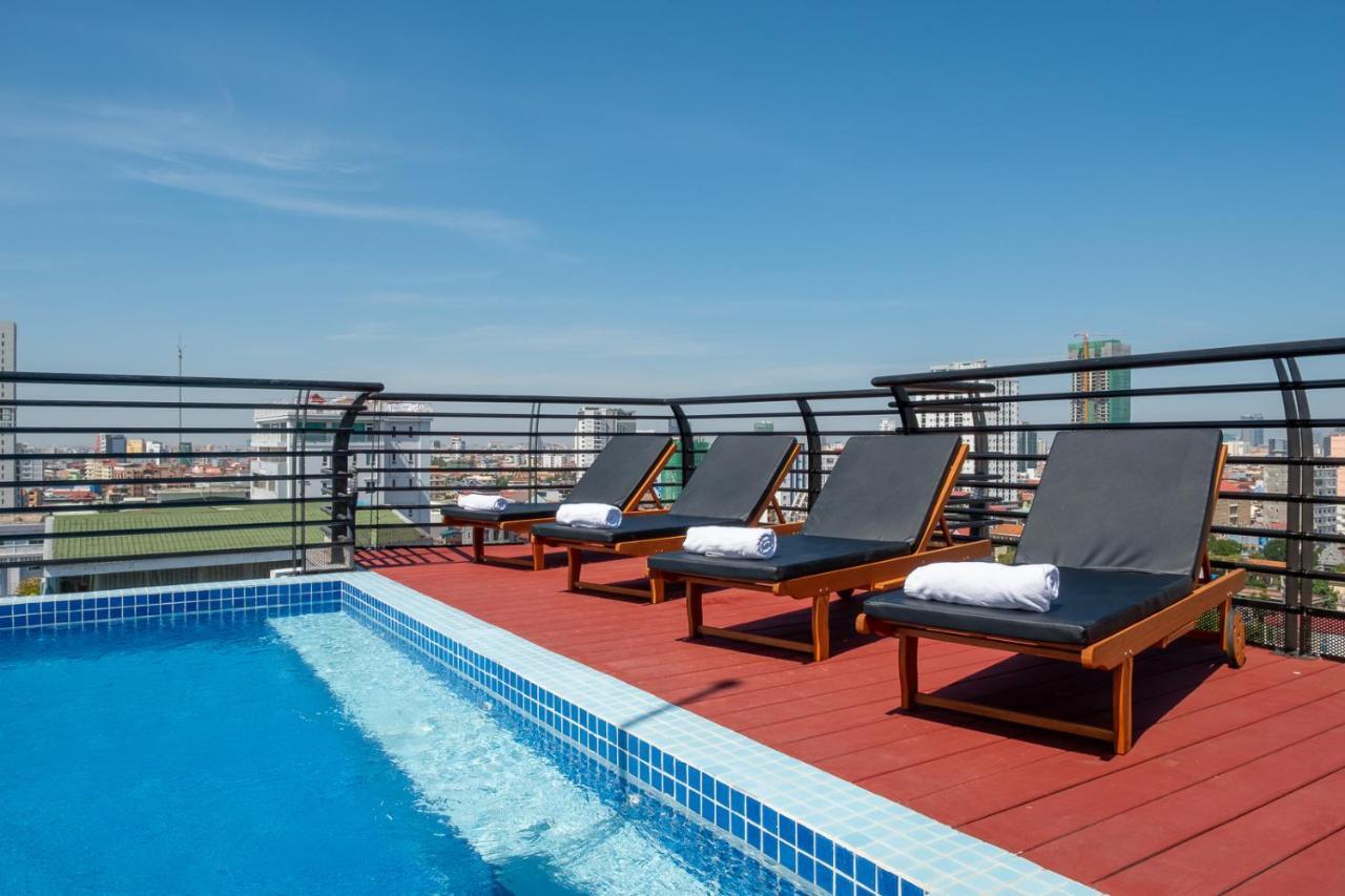 Colina Sky Hotel Phnom Pen Exterior foto