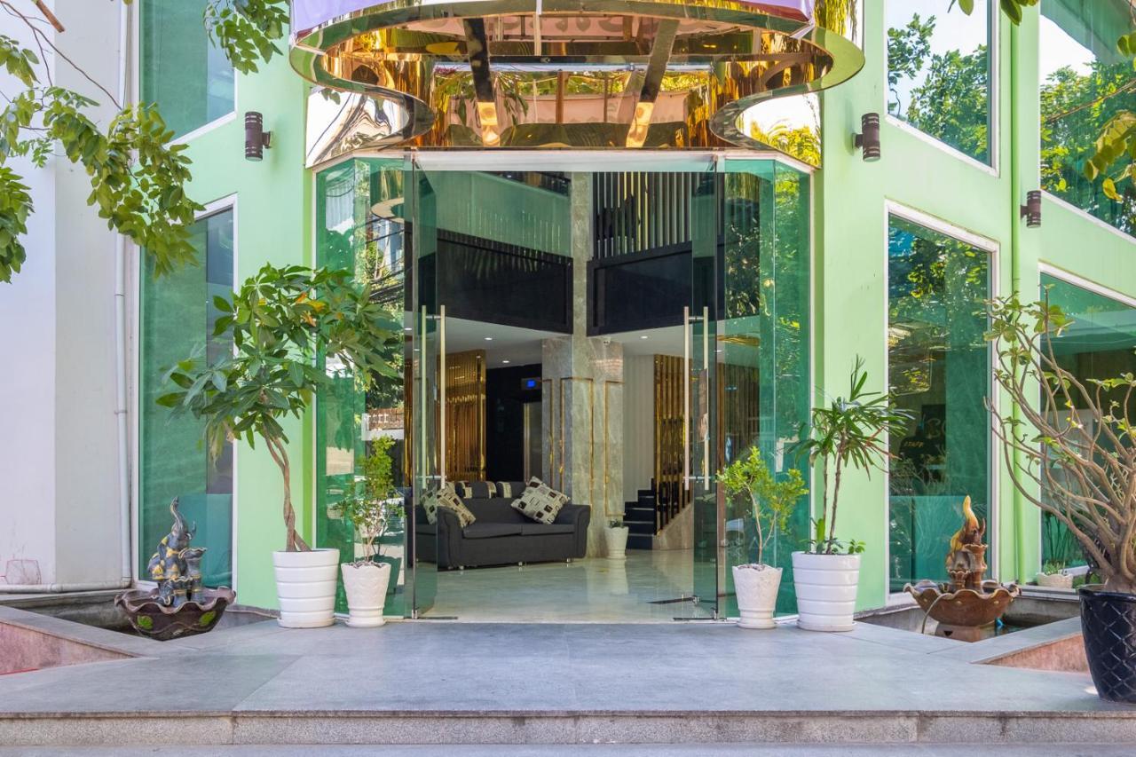 Colina Sky Hotel Phnom Pen Exterior foto